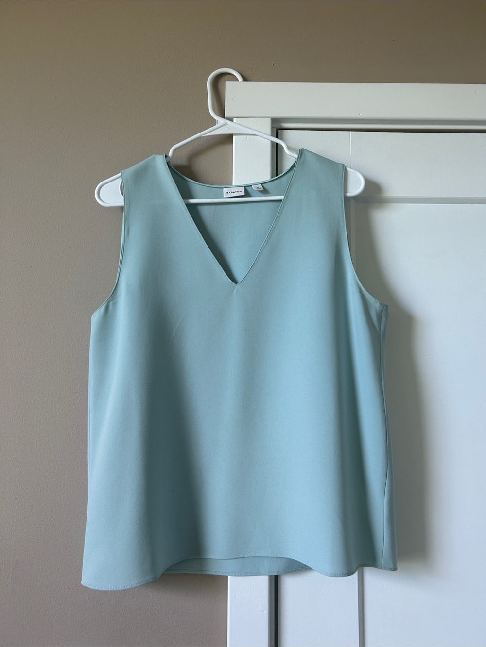 Babaton Mint Green V-Neck Sleeveless Blouse